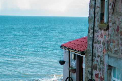 What to Look for Before Renting Coastal Cottages in the UK