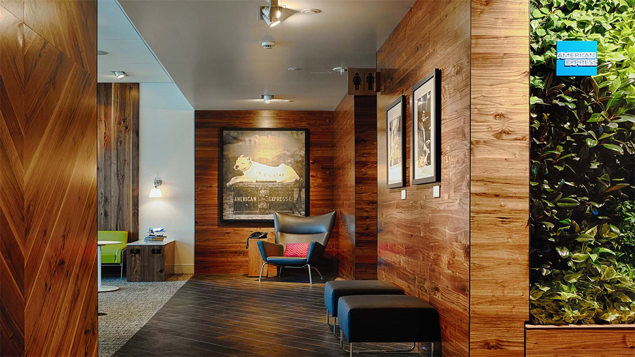 5 Credit Cards That Grant Additional Cardholders Free Airport Lounge Access (and More)