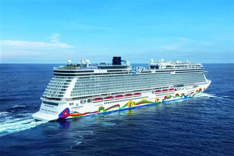 Cruise Podcast: Norwegian Encore Review + Cruise News