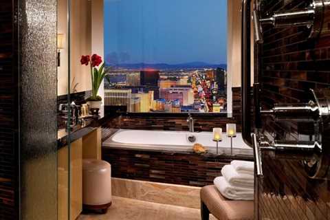Las Vegas Hotel With Jacuzzi Tub in Room - travelnowsmart.com