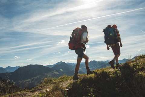 Why Hiking is perfect - Your Guide to Traveling the World