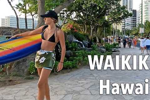 WALKING WAIKIKI | Tourists & Travelers on the Go - Hawaii People -