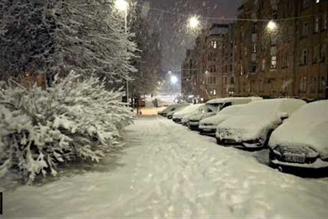 Heavy Snowfall in Helsinki Finland! Night Walk in Kallio District - Winter Wonderland (5 Jan 2022)