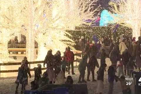 Season''s first snow helps ring in start of holiday season