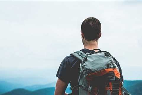 12 Essential Tips for Backpacking on a Budget