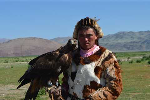 Eagle hunting in Mongolia: A Timeless Tradition of Skill and Majesty - Discover Altai