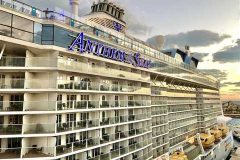 Is the front or back of cruise ship better?