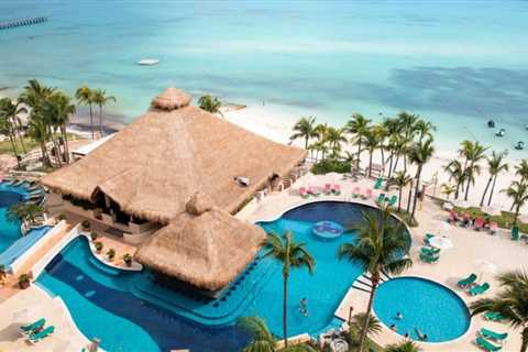 TOP 5 Luxury Resorts In Cancun To Visit In Summer 2024