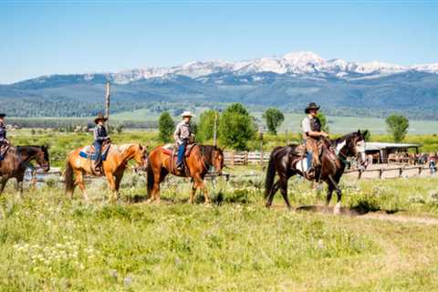 5 Family / Budget Friendly Dude Ranches