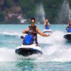 What to Expect During a Guided Jet Ski Tour Experience